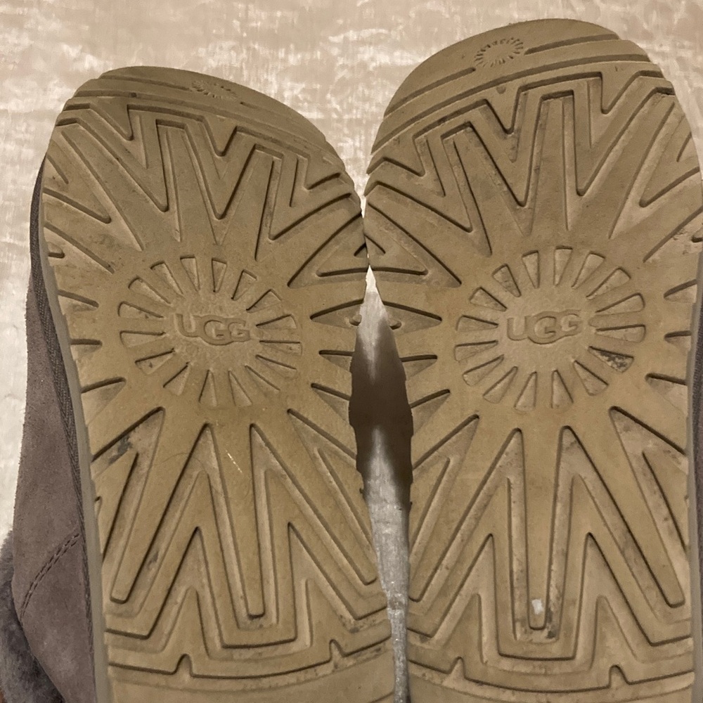 UGG Tania Suede Chevron Boot - Picture 7 of 7